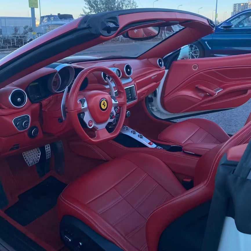 Ferrari California T | 560 PS | LEDER/METALLIC/SPORT