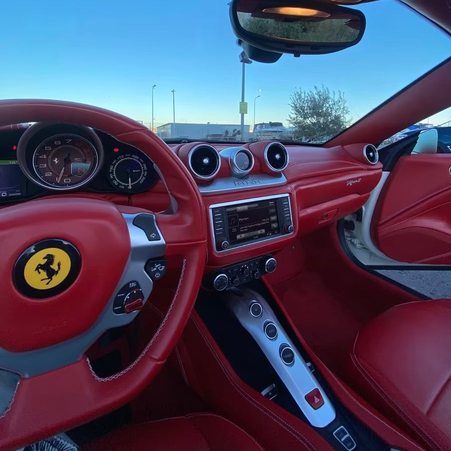 Ferrari California T | 560 PS | LEDER/METALLIC/SPORT